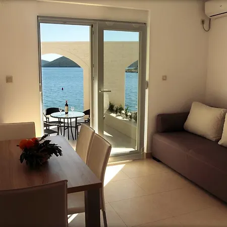 Tamaris アパート クレック